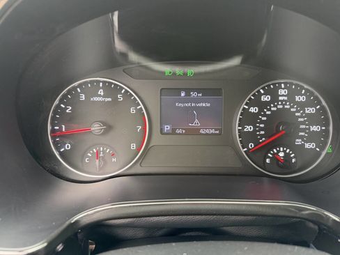 Used 2023 Kia Seltos S image 15