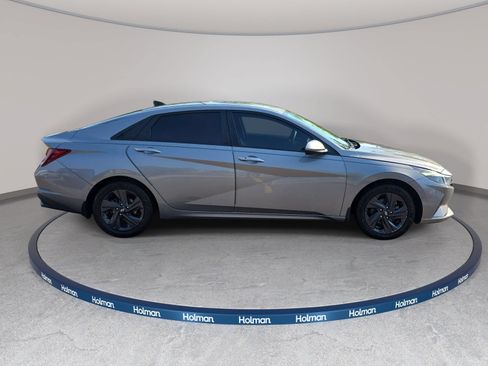 Used 2023 Hyundai Elantra SEL FWD image 5