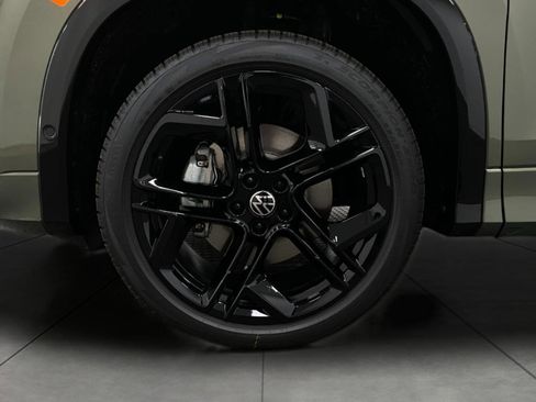 New 2026 Volkswagen Tiguan SE R-Line image 10