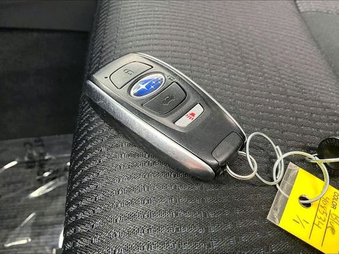 Used 2025 Subaru Ascent Premium AWD/4WD image 11