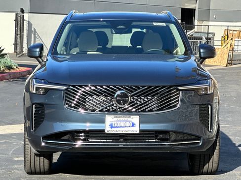 New 2026 Volvo XC90 T8 Ultra image 3