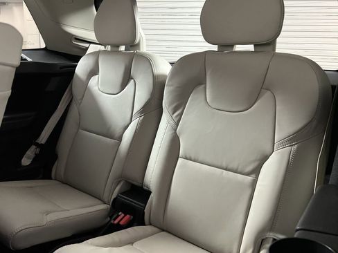New 2026 Volvo XC90 B6 Ultra w/ Protection Package image 24