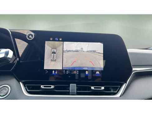 Certified 2025 Chevrolet Equinox LT w/ Convenience Package II FWD image 19