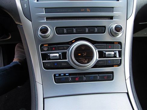 Used 2018 Lincoln MKZ Reserve FWD image 8