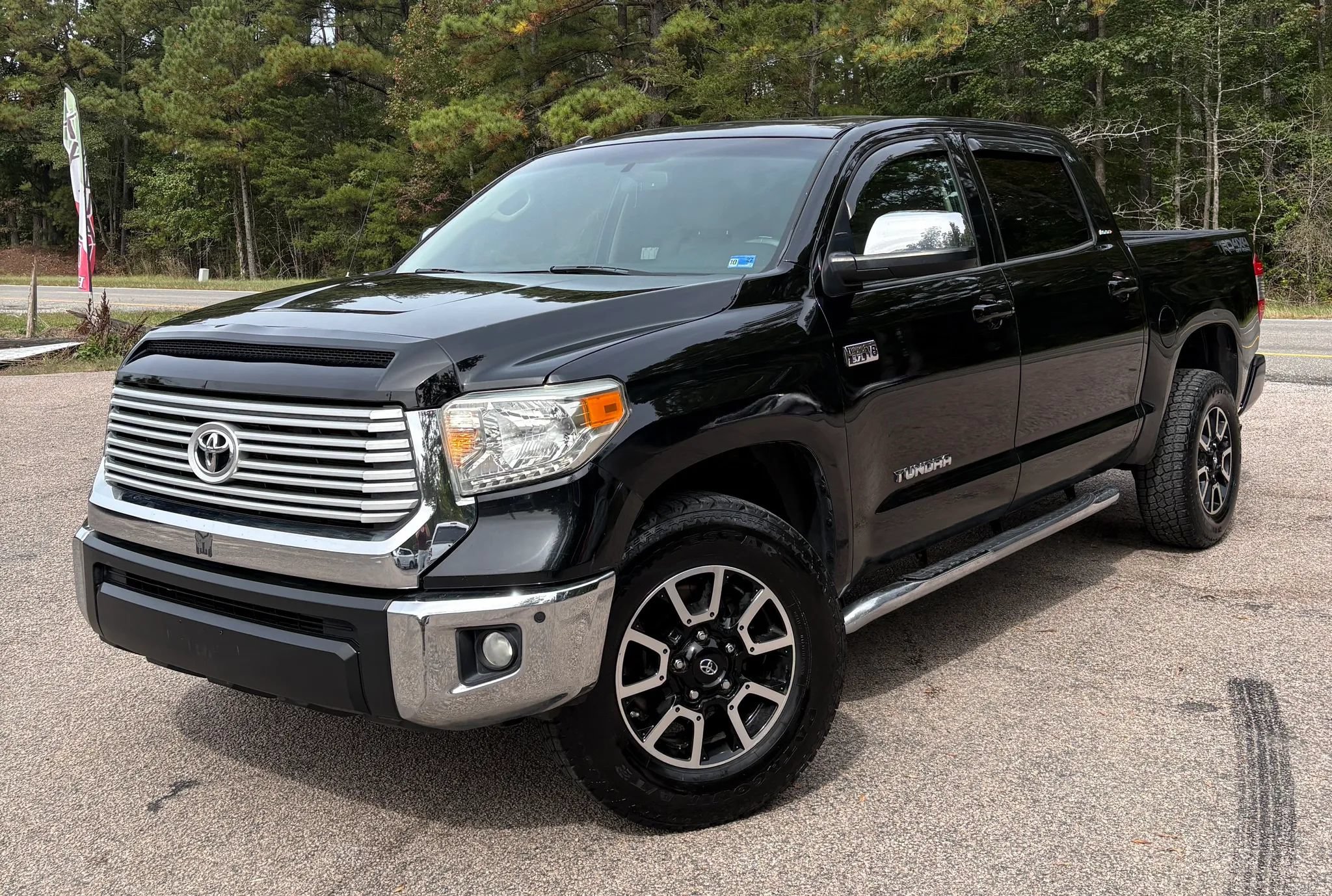 Used 2014 Toyota Tundra Limited w/ Limited Premium Package AWD/4WD image 2