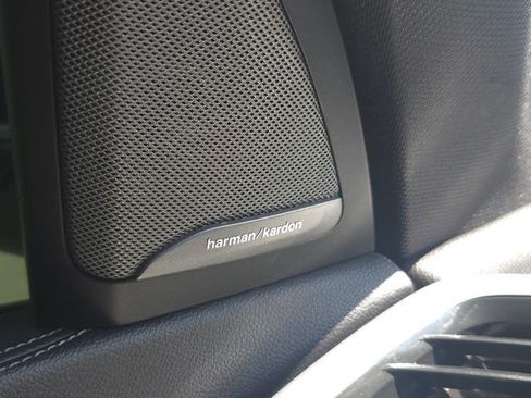 Used 2021 BMW X5 xDrive40i w/ M Sport Package image 9