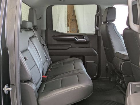 Used 2022 GMC Sierra 1500 SLT w/ X31 Off-Road Package AWD/4WD image 24