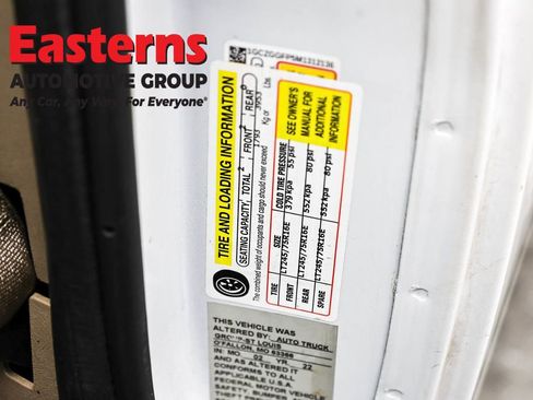 Used 2021 Chevrolet Express 3500 w/ Driver Convenience Package image 31