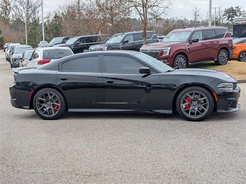 Used 2018 Dodge Charger R/T image 4