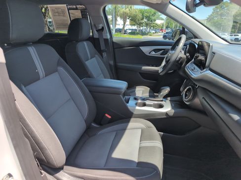 Used 2023 Chevrolet Blazer LT w/ Convenience Package FWD image 30