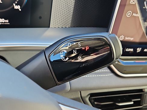 New 2026 Volkswagen Tiguan SE image 20