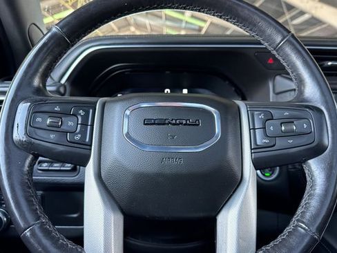 Used 2022 GMC Yukon XL Denali AWD/4WD image 34