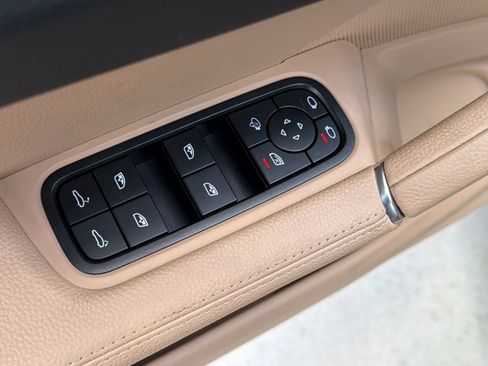 Certified 2023 Porsche Cayenne Platinum Edition AWD/4WD image 14