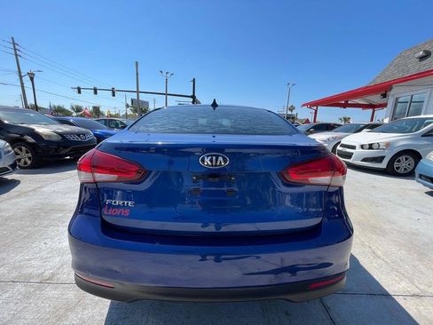 Used 2018 Kia Forte LX FWD image 17