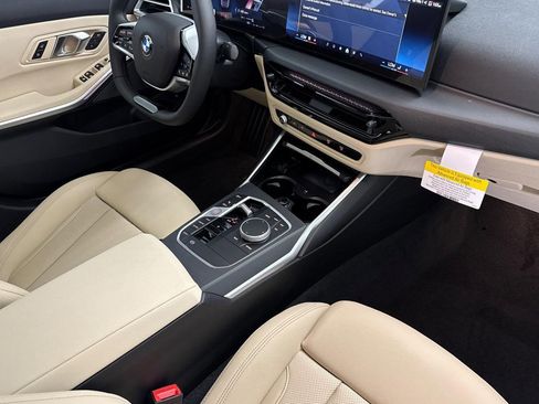 Used 2026 BMW 330i Sedan w/ Premium Package image 27