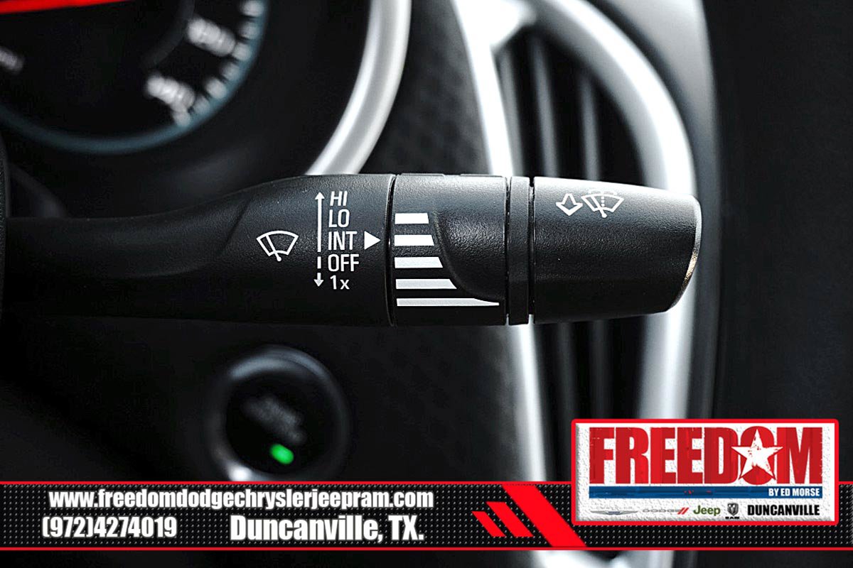 Used 2025 Chevrolet Malibu LT FWD image 30