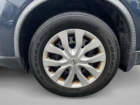 Used 2016 Nissan Rogue S image 25