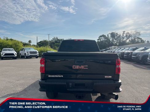 Used 2016 GMC Sierra 2500 SLT w/ All-Terrain HD Package AWD/4WD image 6