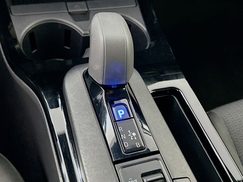Used 2025 Toyota Prius LE image 25