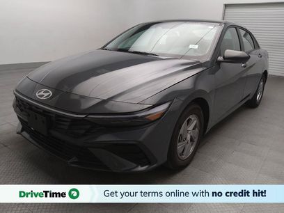 Used 2025 Hyundai Elantra SE w/ Cargo Package
