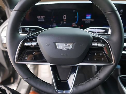 Certified 2024 Cadillac Lyriq Luxury image 11