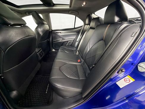 Used 2018 Toyota Camry L image 23