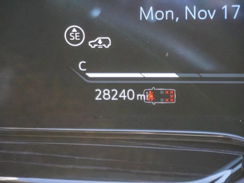 Used 2023 Cadillac Escalade V image 33