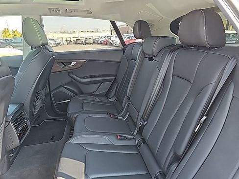 Used 2023 Audi Q8 Premium Plus w/ Premium Plus Package image 11