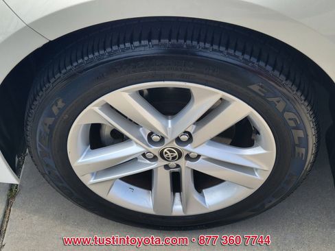Used 2020 Toyota Corolla SE FWD image 9