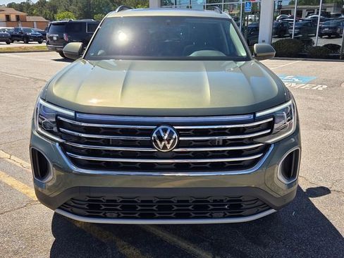 Used 2026 Volkswagen Atlas SE FWD image 2