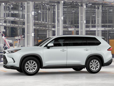 New 2026 Toyota Grand Highlander XLE FWD image 3