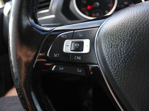 Used 2019 Volkswagen Tiguan S image 13