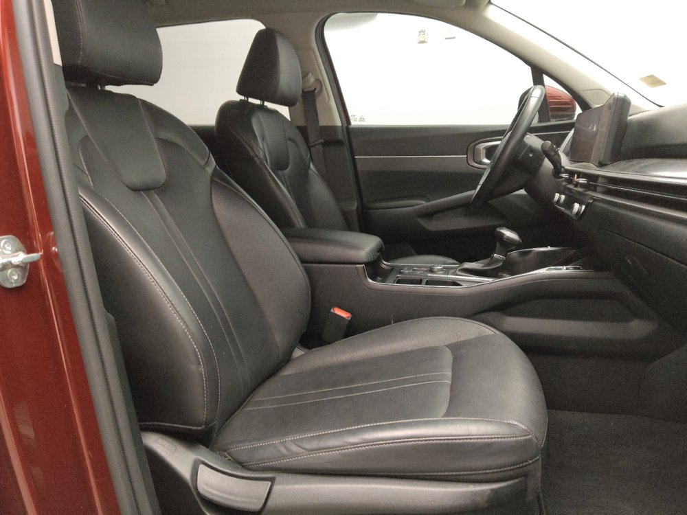 Used 2024 Kia Sorento S FWD image 21