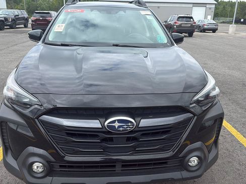 Used 2024 Subaru Outback Premium AWD/4WD image 2