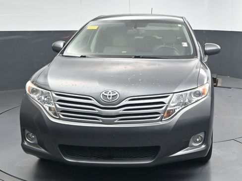 Used 2010 Toyota Venza Base image 2