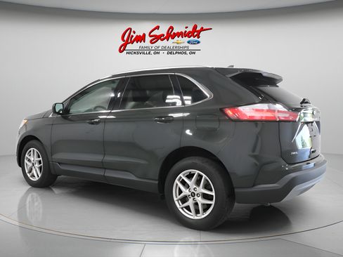 Used 2024 Ford Edge SEL w/ Convenience Package AWD/4WD image 4
