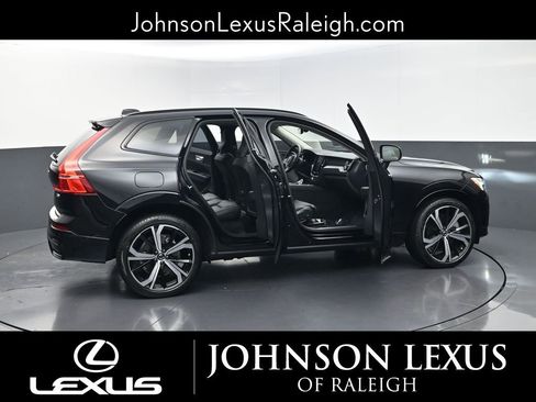 Used 2025 Volvo XC60 T8 Ultra w/ Climate Package image 33