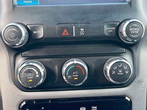 Used 2024 RAM 2500 Big Horn image 16