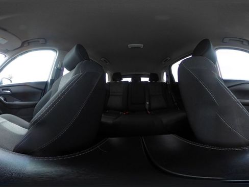 Used 2025 Nissan Rogue SV FWD image 44