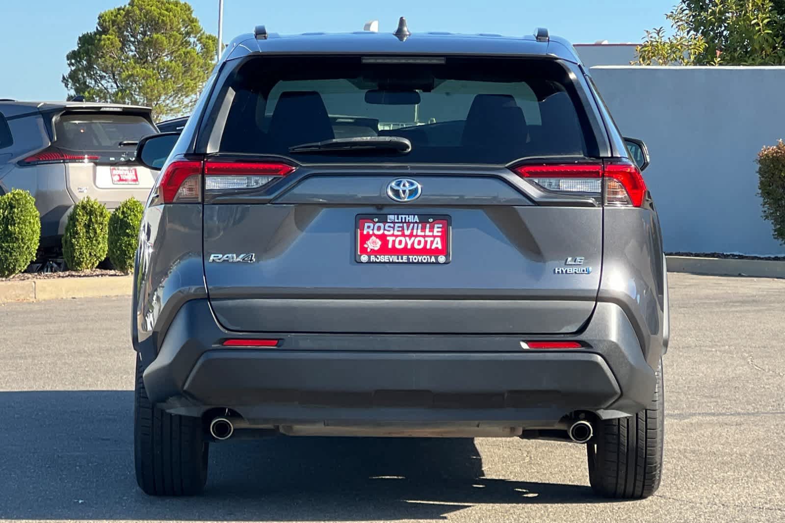 Used 2020 Toyota RAV4 LE w/ All Weather Liner Package AWD/4WD image 8