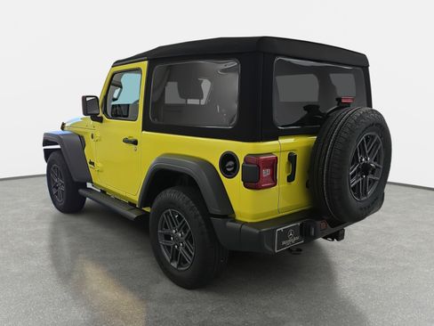 Used 2024 Jeep Wrangler Sport S image 7
