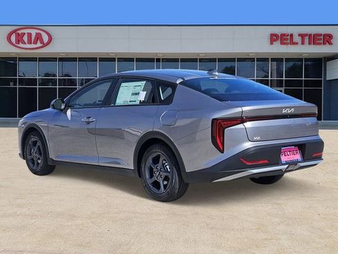 New 2026 Kia K4 LXS image 3