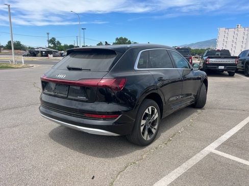 Used 2022 Audi e-tron Premium AWD/4WD image 6