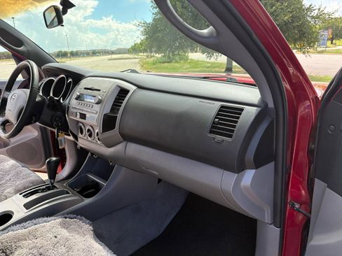 Used 2005 Toyota Tacoma PreRunner RWD image 26