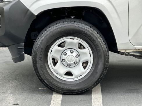 Used 2020 Toyota Tacoma SR image 28