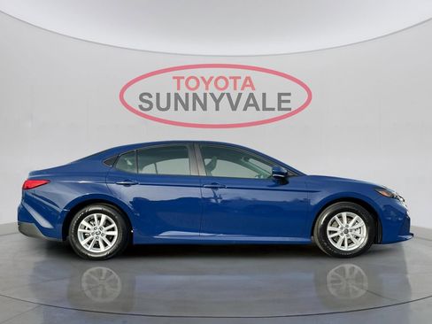 Used 2026 Toyota Camry LE w/ Convenience Package image 8