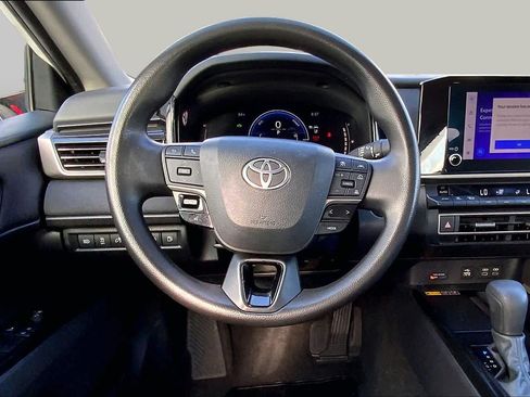 Used 2025 Toyota Camry LE FWD image 6