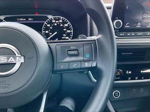 Used 2023 Nissan Rogue SV FWD image 25