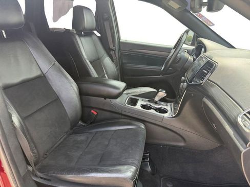 Used 2022 Jeep Grand Cherokee Laredo X RWD image 16