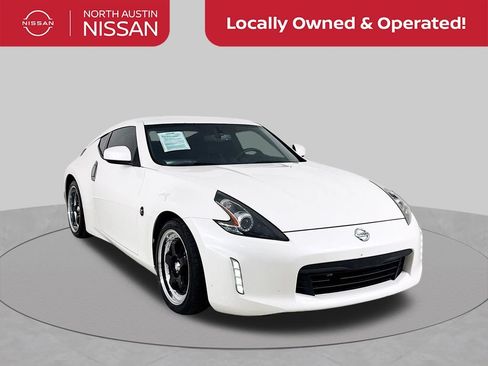 Used 2020 Nissan 370Z Coupe RWD image 1